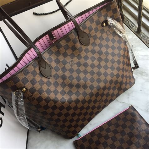 louis vuitton neverfull pink inside.